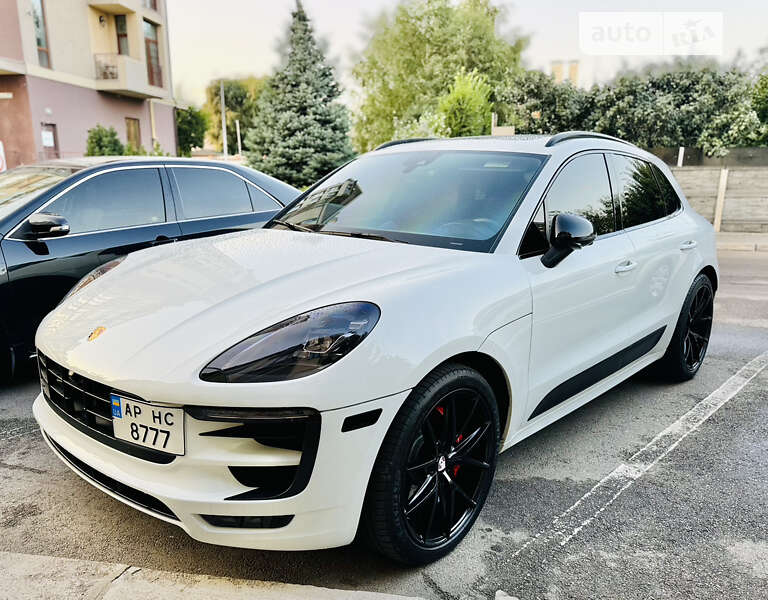 Porsche Macan (2017)