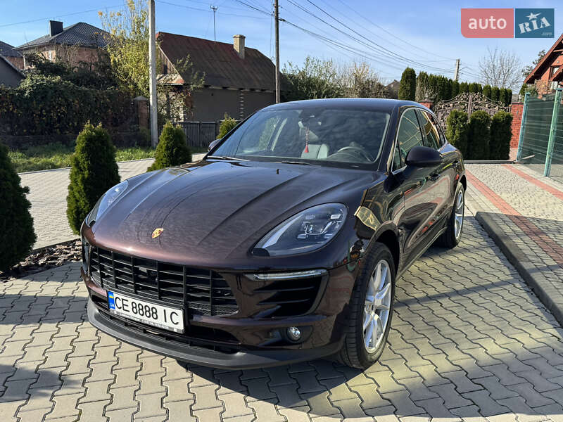 Porsche Macan (2016)