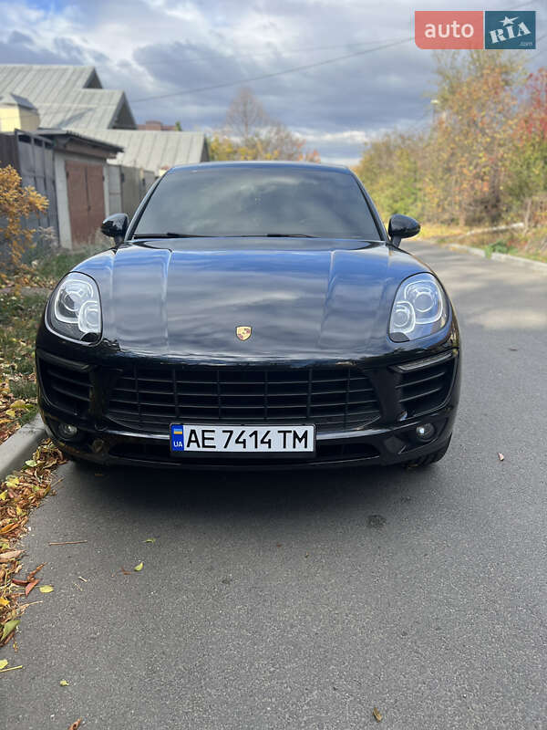 Porsche Macan (2015)