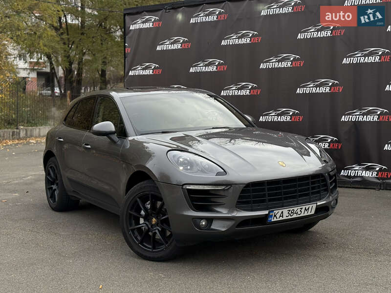 Porsche Macan (2015)