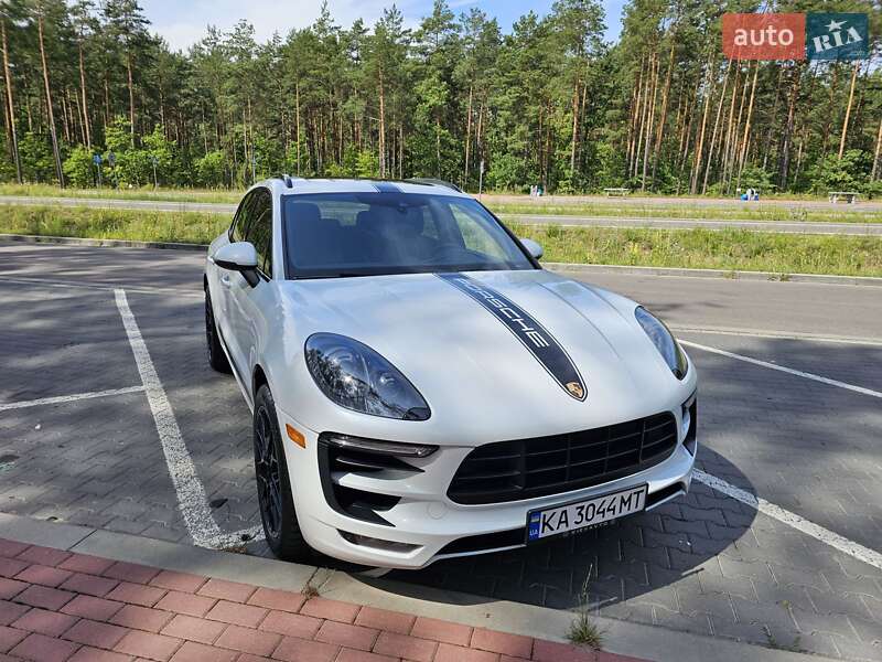 Porsche Macan (2016)