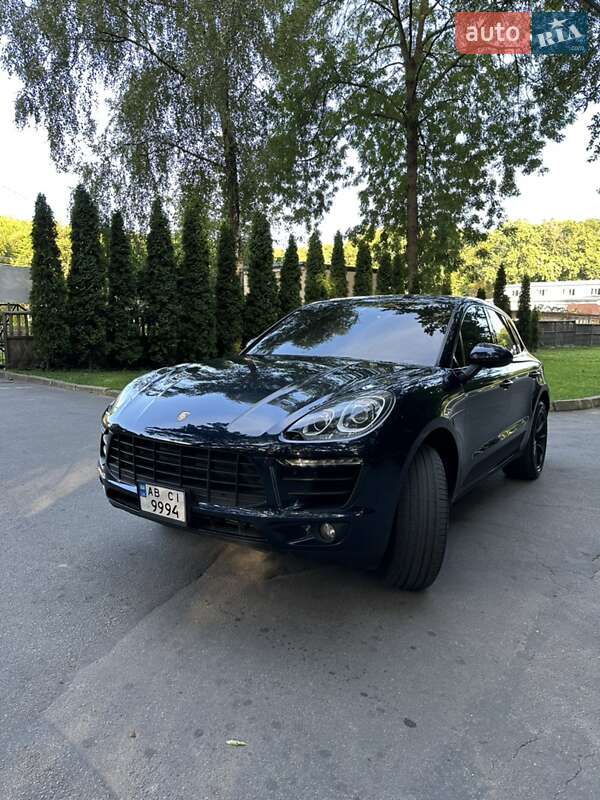 Porsche Macan (2017)