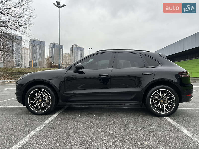 Porsche Macan (2017)