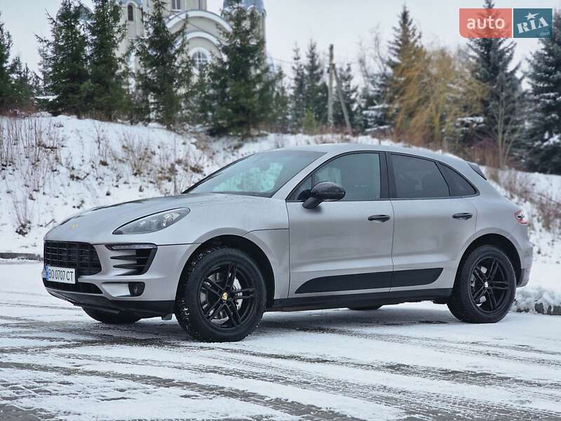 Porsche Macan (2015)