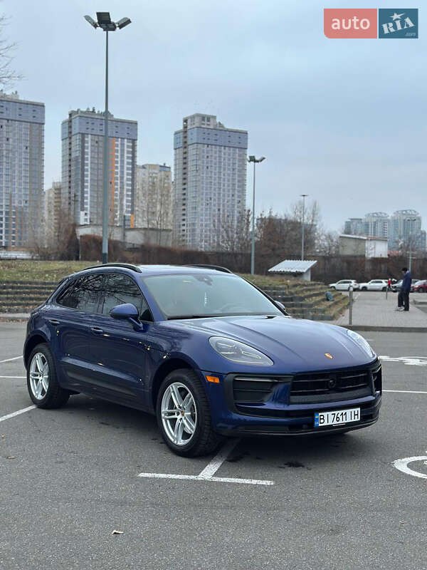 Porsche Macan (2023)