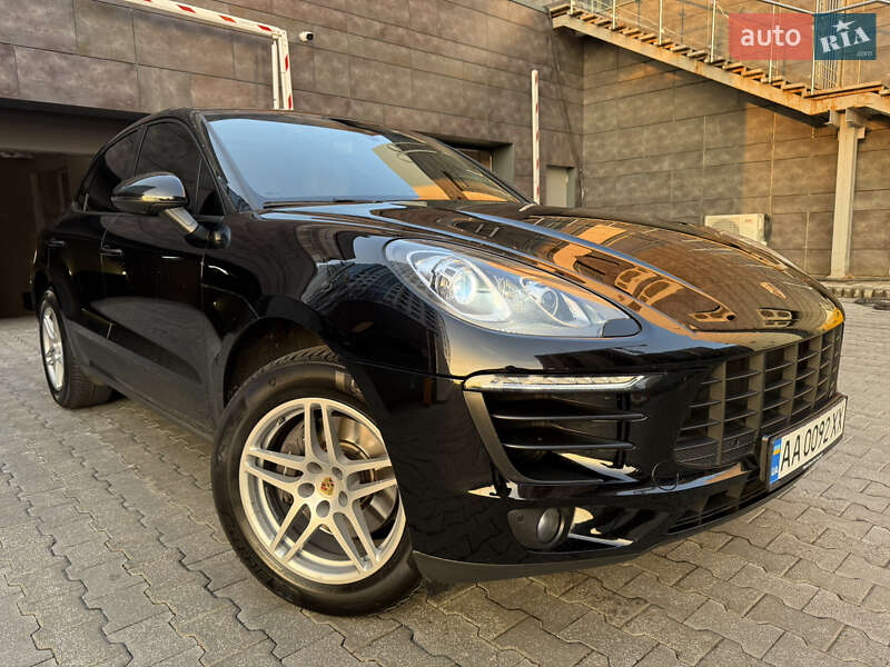 Porsche Macan (2018)