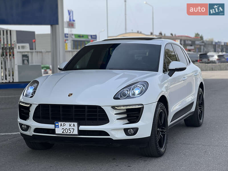 Porsche Macan (2015)