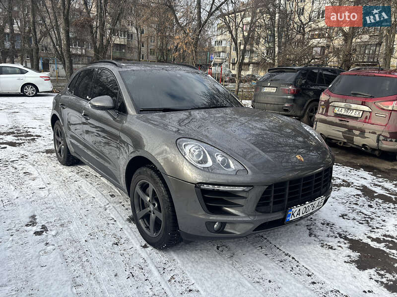 Porsche Macan (2018)