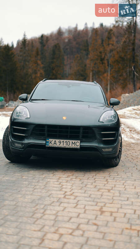 Porsche Macan (2016)