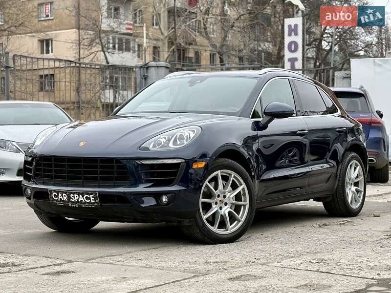 Porsche Macan (2016)