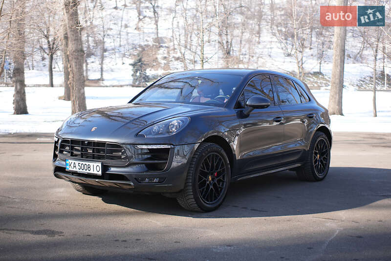 Porsche Macan (2018)