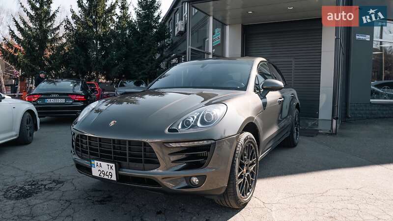 Porsche Macan (2015)