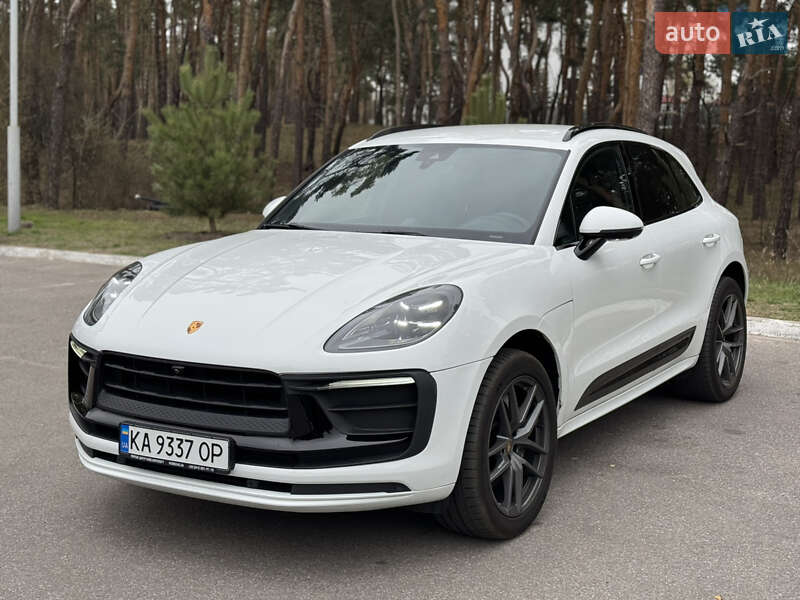 Porsche Macan (2023)