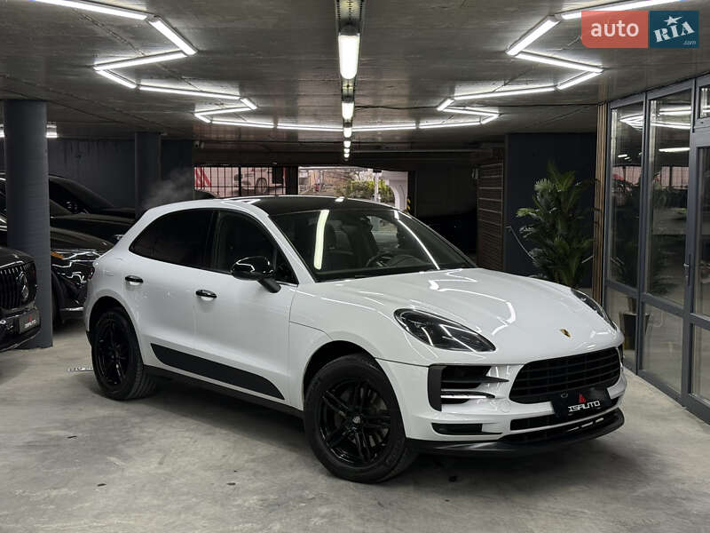 Porsche Macan (2017)