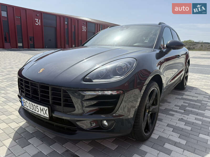 Porsche Macan (2017)