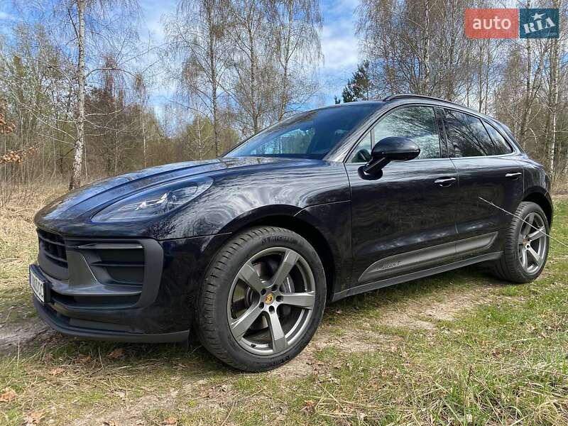 Porsche Macan (2023)