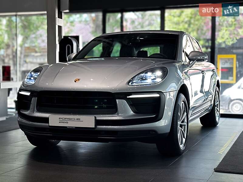 Porsche Macan (2024)