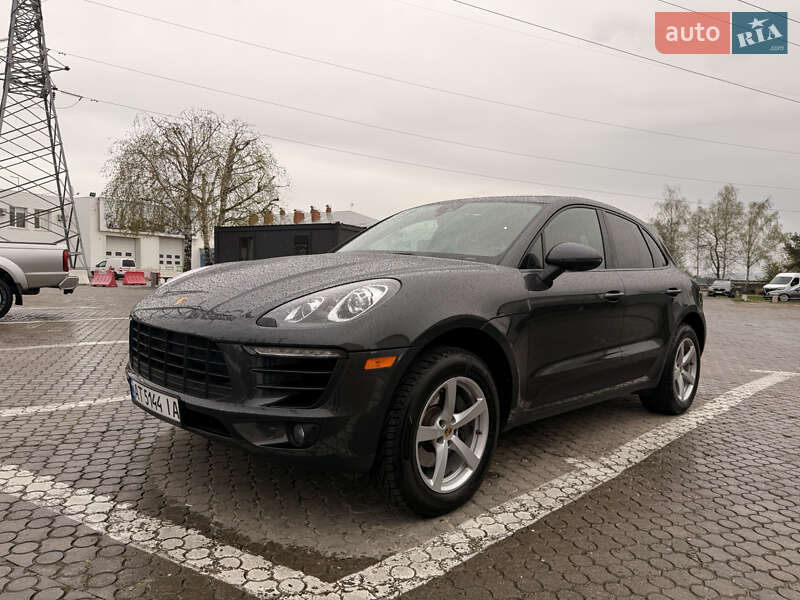 Porsche Macan (2018)