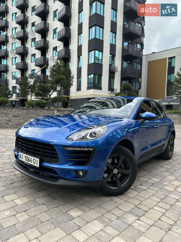 Porsche Macan (2017)
