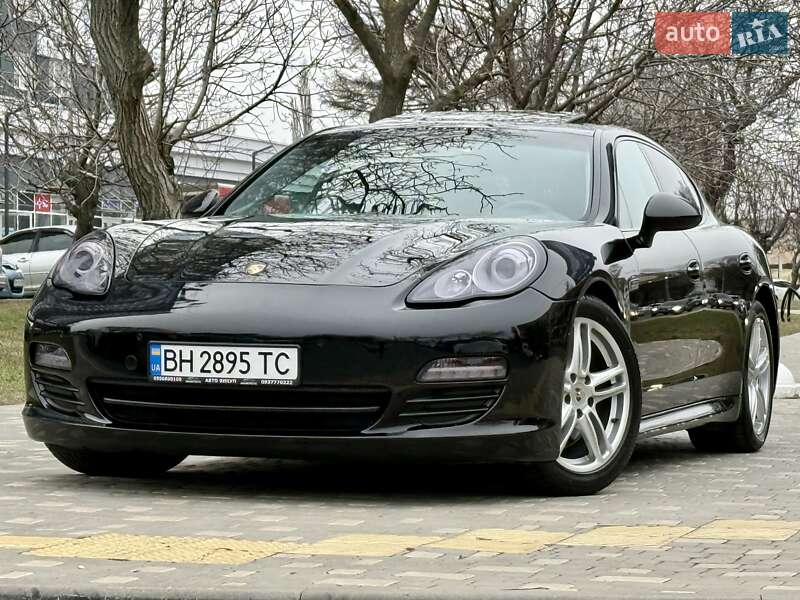 Porsche Panamera (2011)