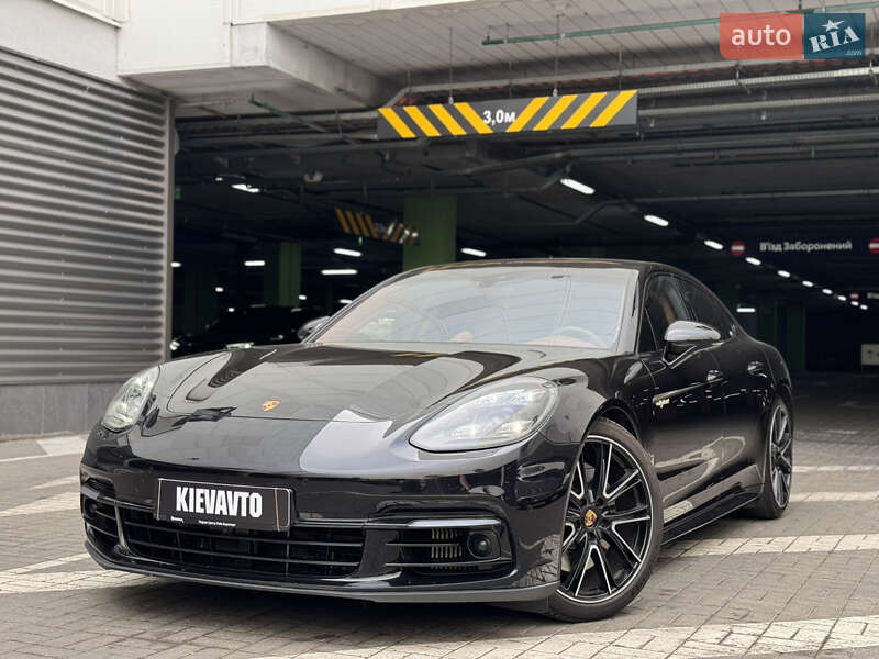 Porsche Panamera (2019)