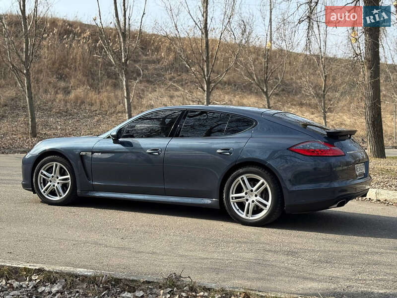 Porsche Panamera (2012)
