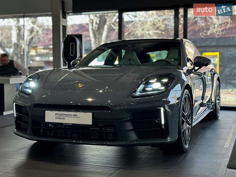 Porsche Panamera (2024)