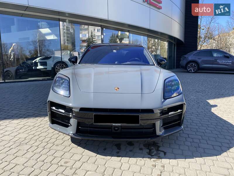 Porsche Panamera (2024)