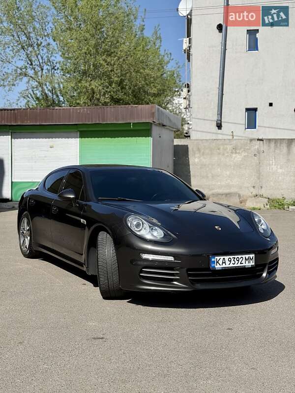 Porsche Panamera (2013)
