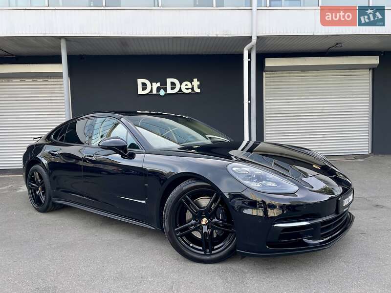 Porsche Panamera (2020)