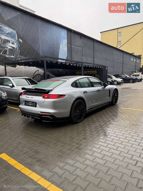 Porsche Panamera (2017)