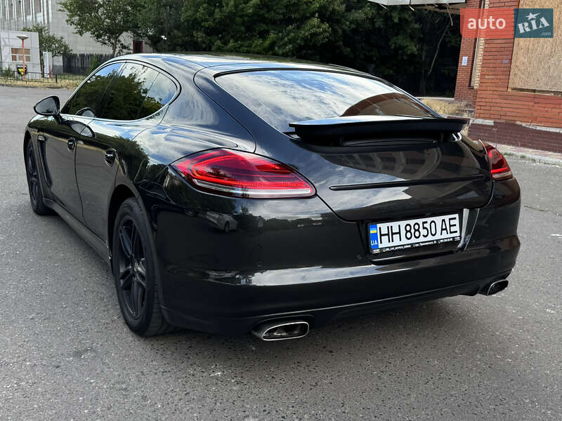 Porsche Panamera (2011)