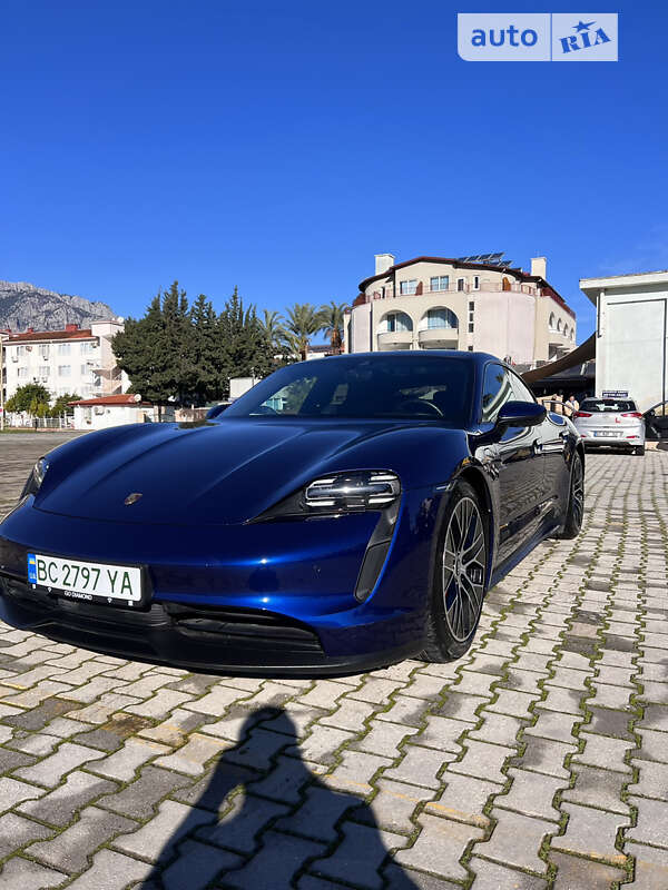Porsche Taycan (2020)