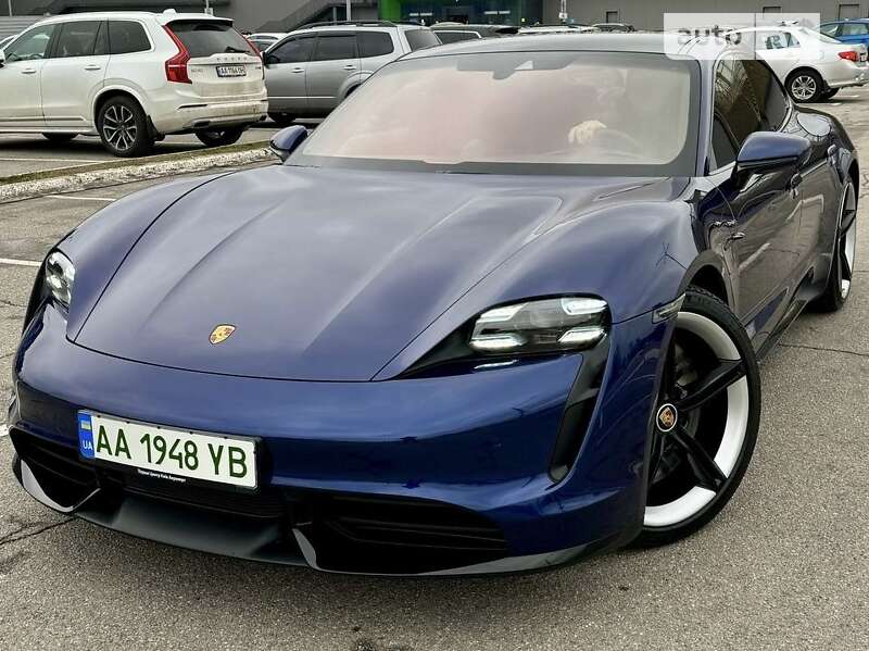 Porsche Taycan (2020)