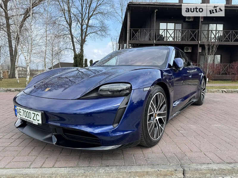 Porsche Taycan (2020)