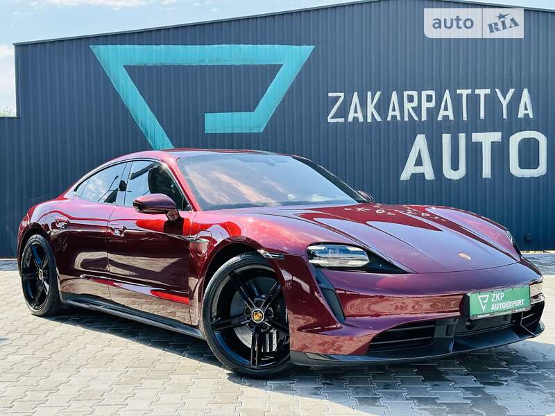 Porsche Taycan (2021)