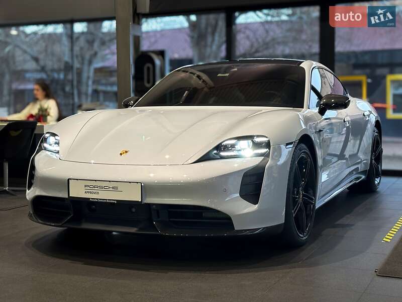 Porsche Taycan turbo (2021)