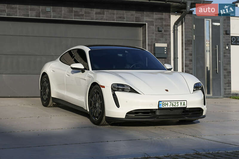 Porsche Taycan (2023)