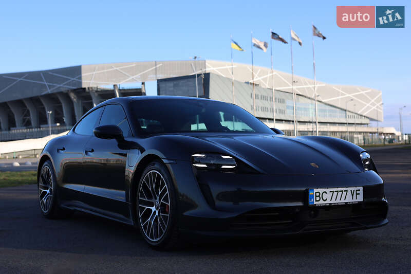 Porsche Taycan (2020)