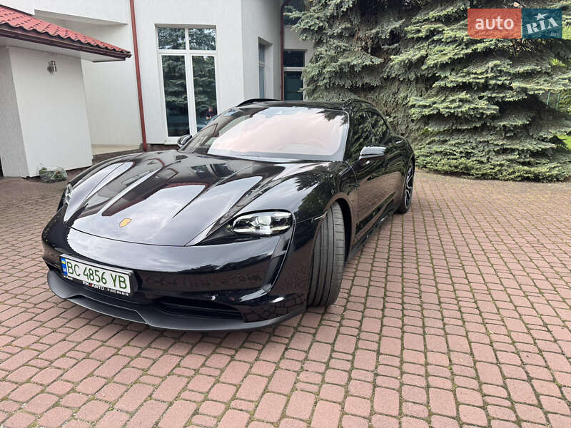 Porsche Taycan (2023)