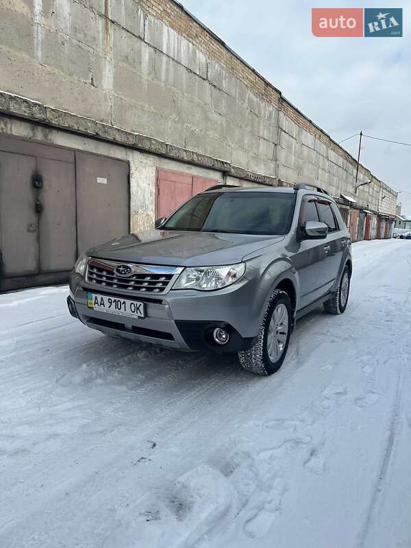 Subaru Forester (2011)