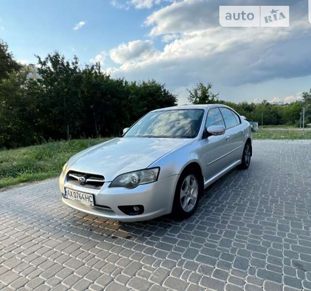 Subaru Legacy (2004)