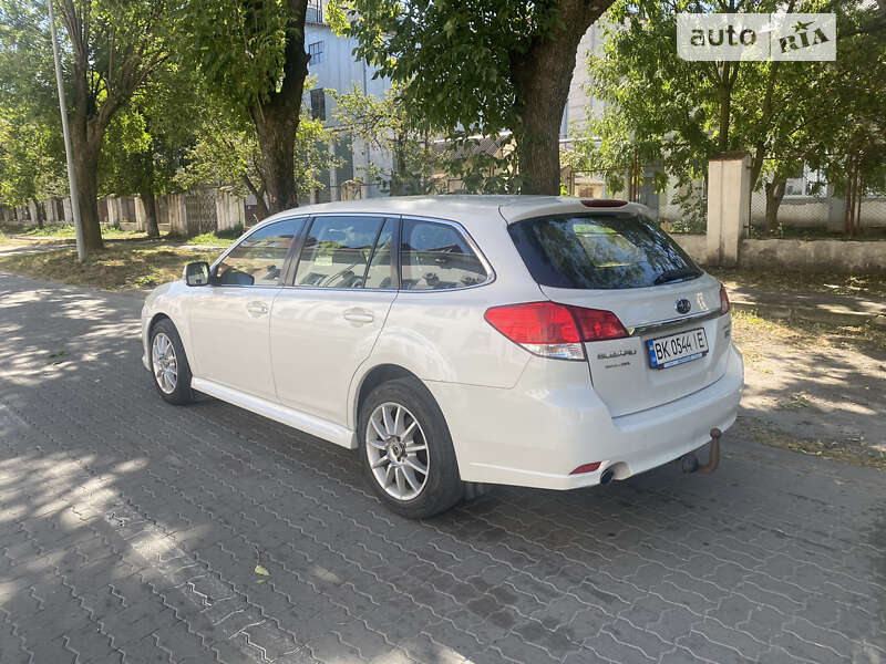 Subaru Legacy (2010)