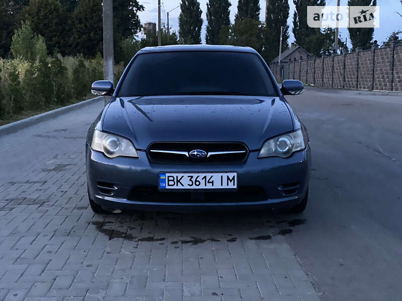 Subaru Legacy (2004)