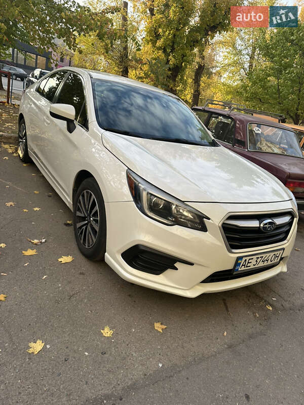 Subaru Legacy (2017)