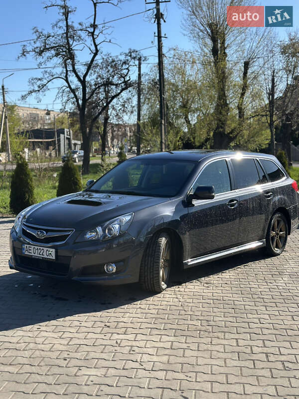 Subaru Legacy (2011)
