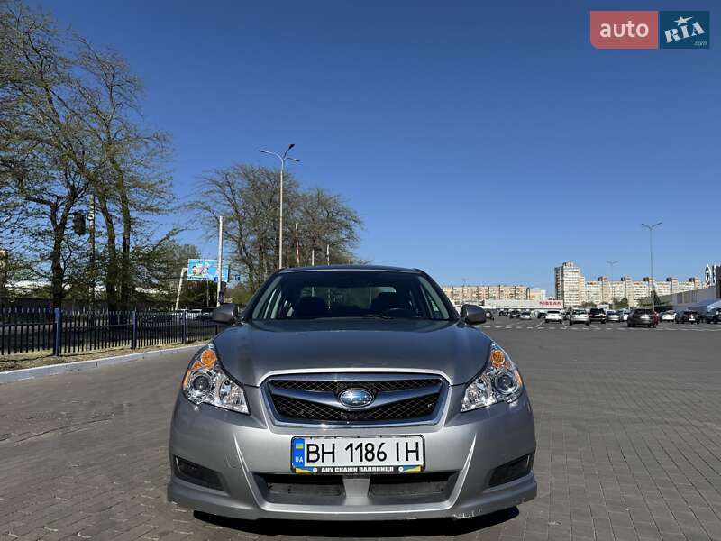 Subaru Legacy (2011)