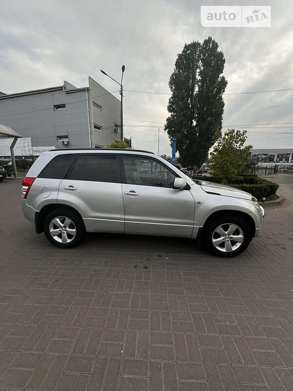 Suzuki Grand vitara (2005)