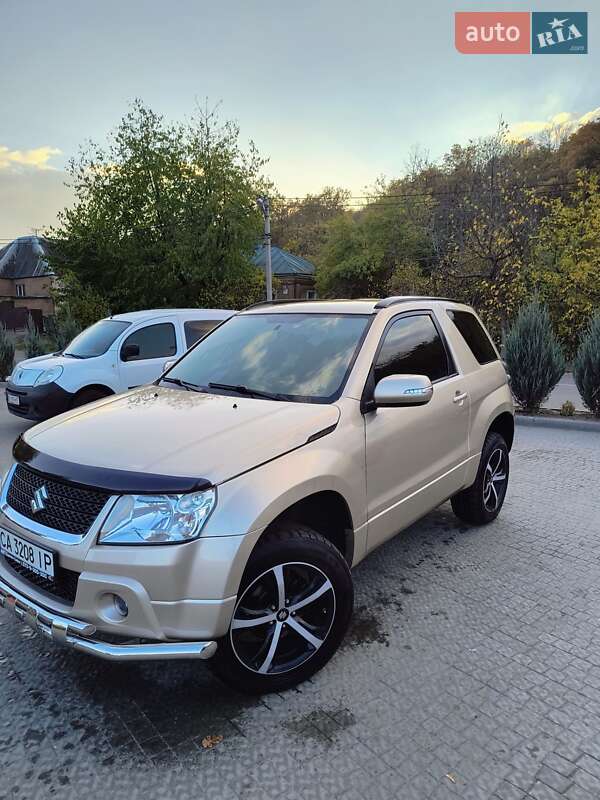 Suzuki Grand vitara (2008)