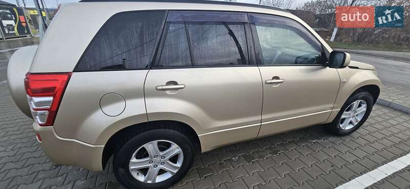Suzuki Grand vitara (2008)